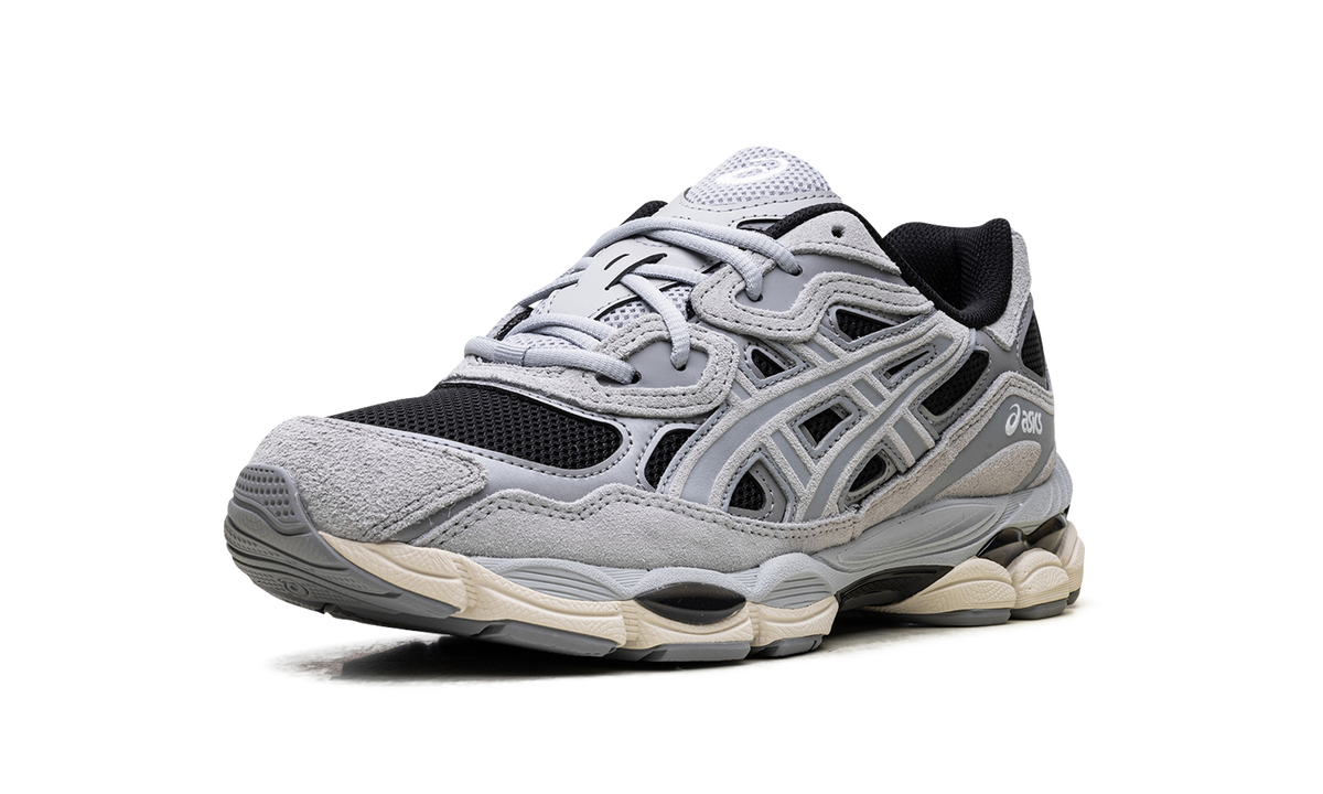 Overkicks - ASICS Gel-NYC Black Piedmont Grey (1203A383-004) - detalle suela