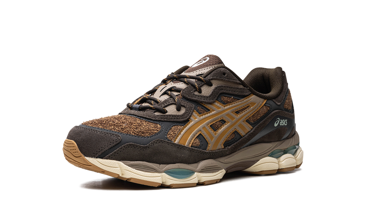 Overkicks - ASICS Gel-NYC Brown Storm Tan Presidio (1203A477-200) - detalle suela