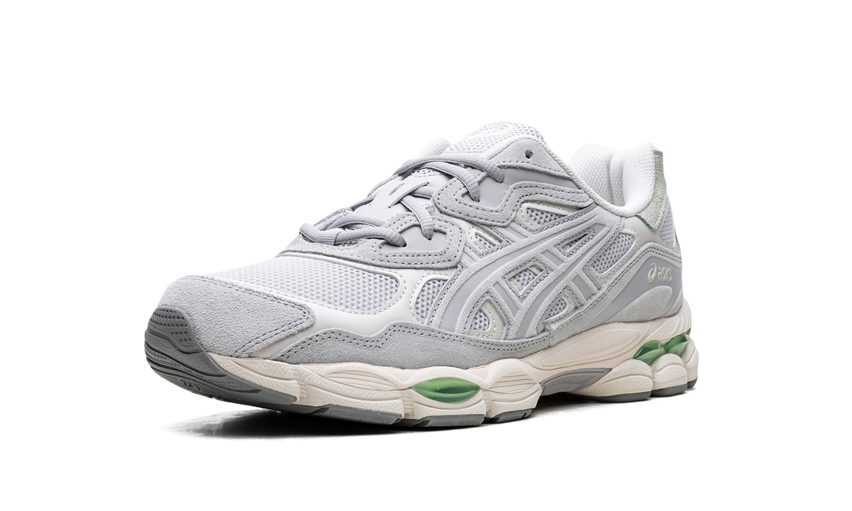 Overkicks - ASICS Gel-NYC Cloud Grey Green (1203A383-022) - detalle suela