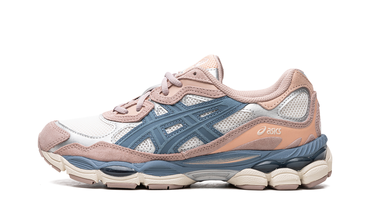 Overkicks - ASICS Gel-NYC Cream Grey Floss Salmon (Womens) (1202A429-104) - vista lateral