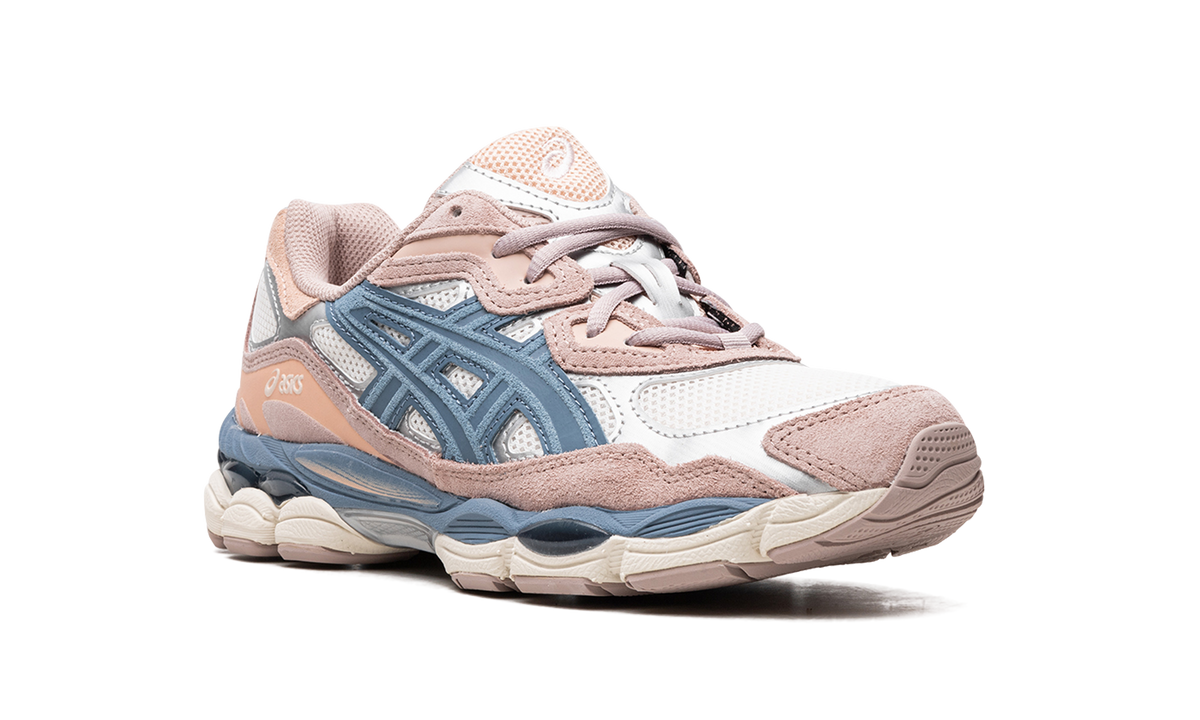 Overkicks - ASICS Gel-NYC Cream Grey Floss Salmon (Womens) (1202A429-104) - detalle lateral interior