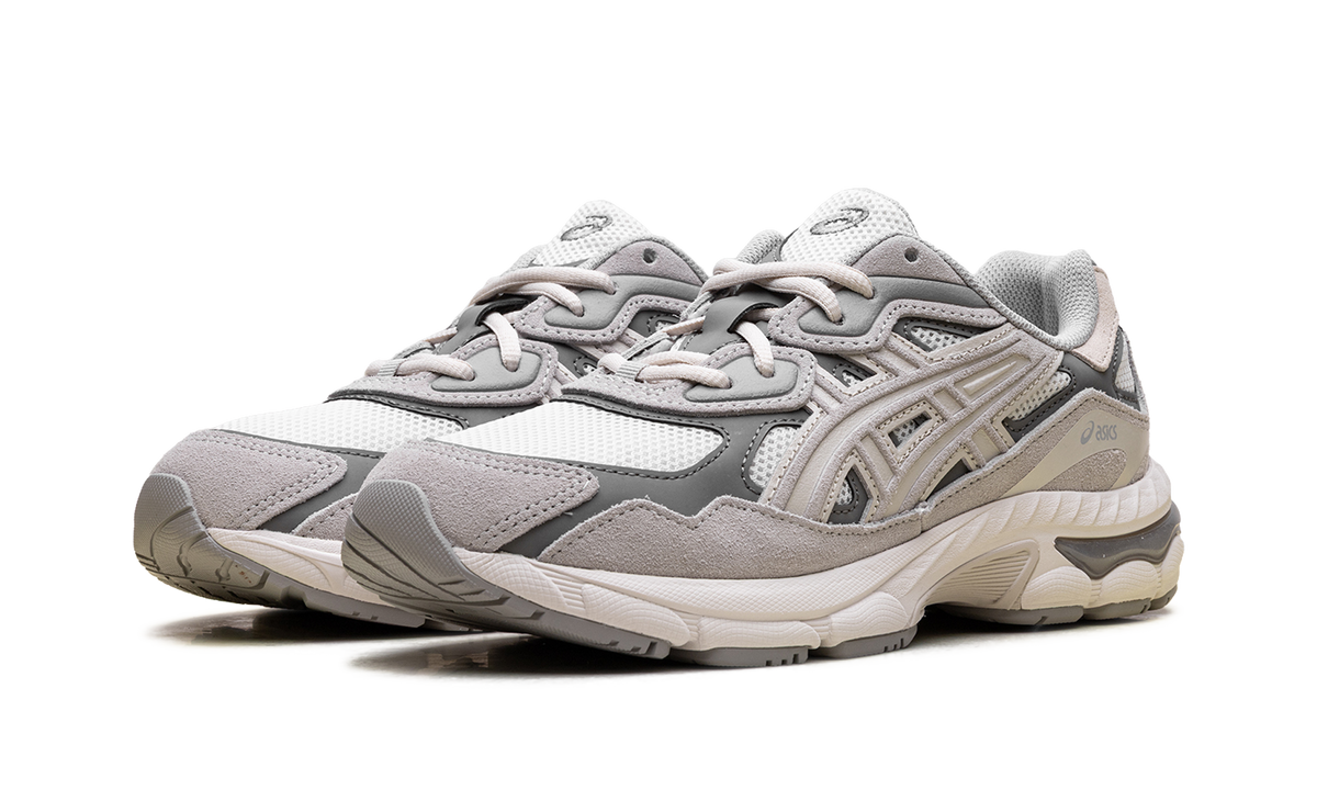 Overkicks - ASICS Gel-NYC Cream Oyster Grey (GS) (1204A175-100) - imagen 2
