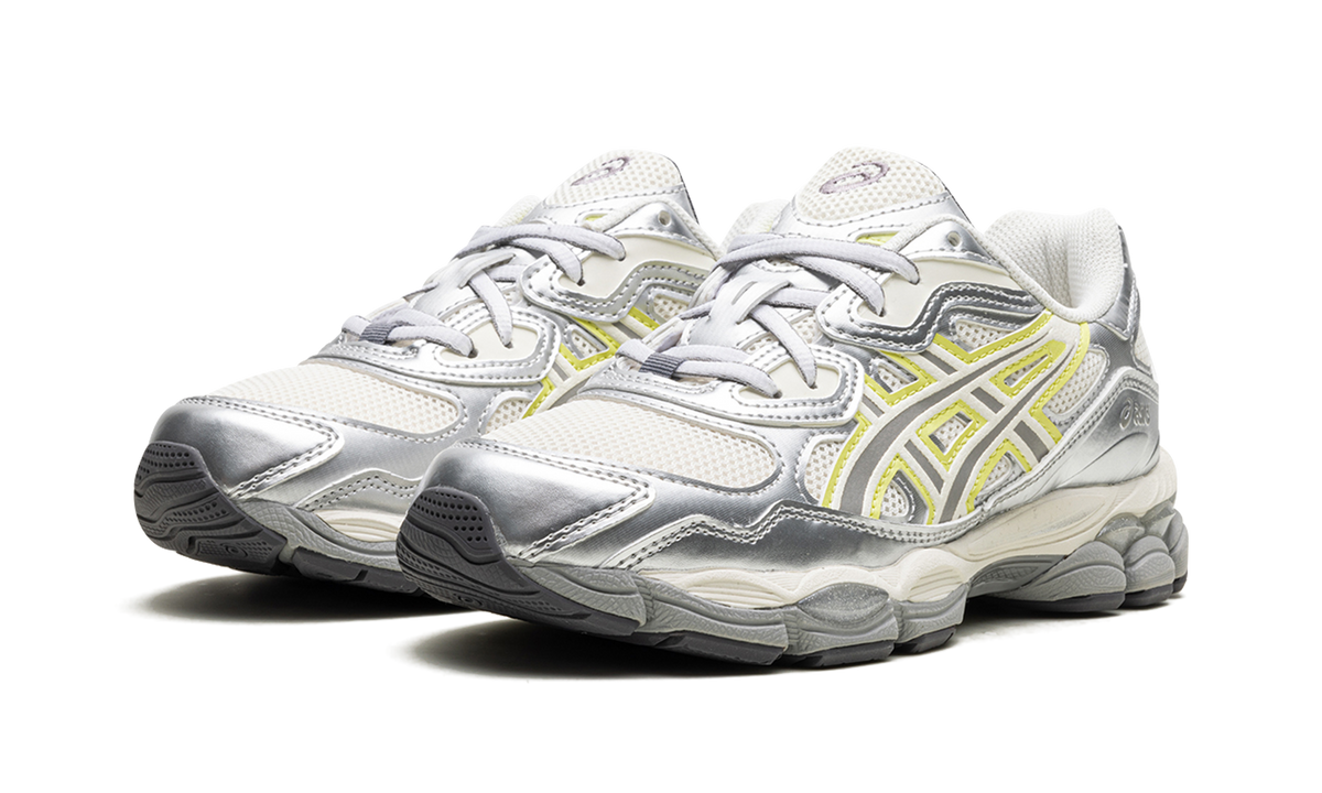 Overkicks - ASICS Gel-NYC EMMI White Huddle Yellow (Womens) (1202A498-100) - vista trasera