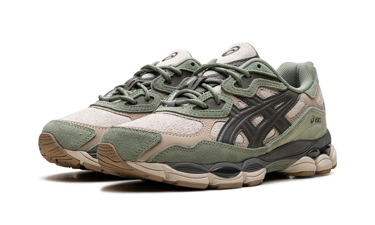 Overkicks - ASICS Gel-NYC Feather Grey Truffle (1203A477-020) - vista trasera