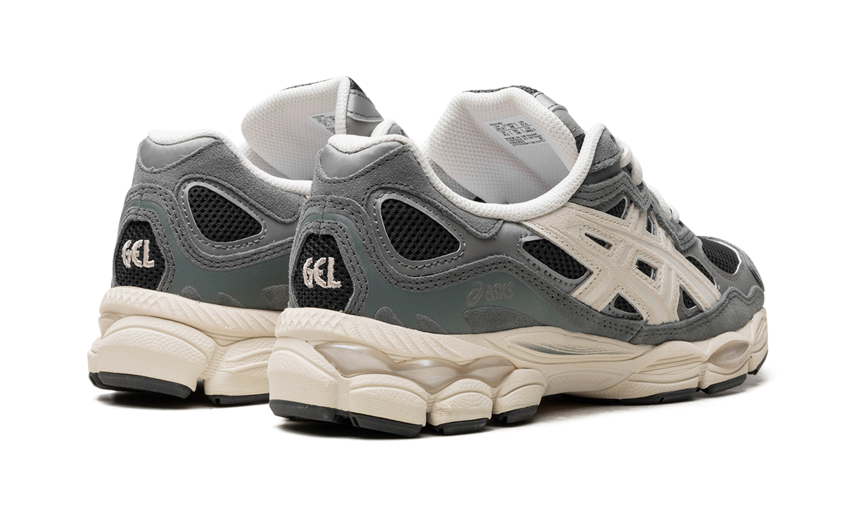 Overkicks - ASICS Gel-NYC Graphite Grey Smoke Grey (1203A383-002) - par completo