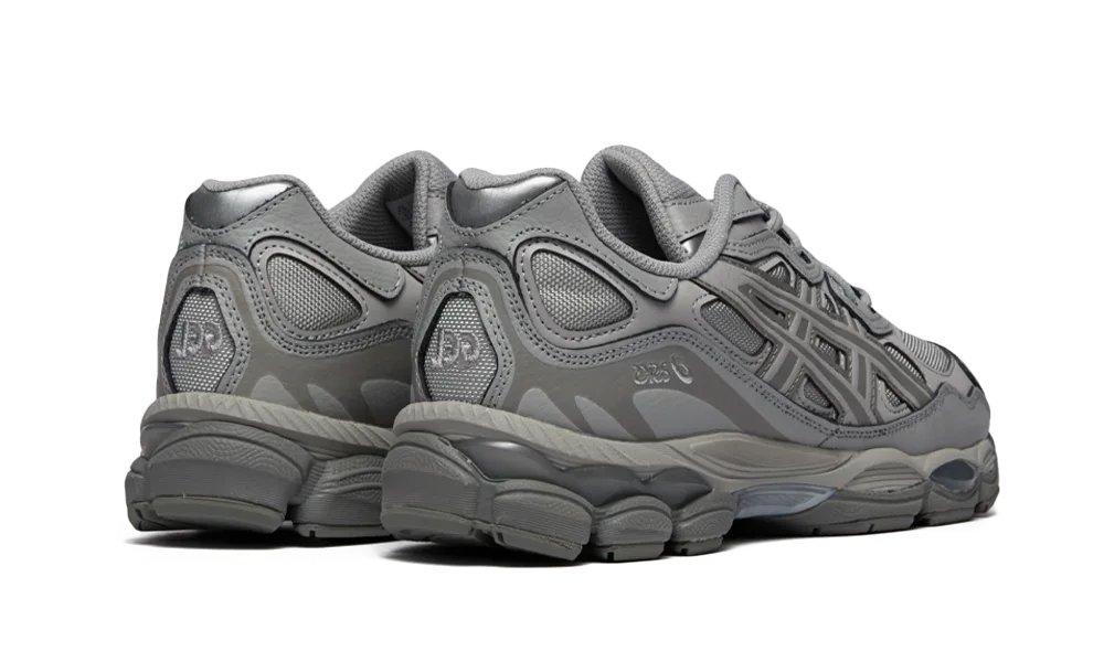 Overkicks - ASICS Gel-NYC Grey Cement Grey (1203A280-021) - par completo