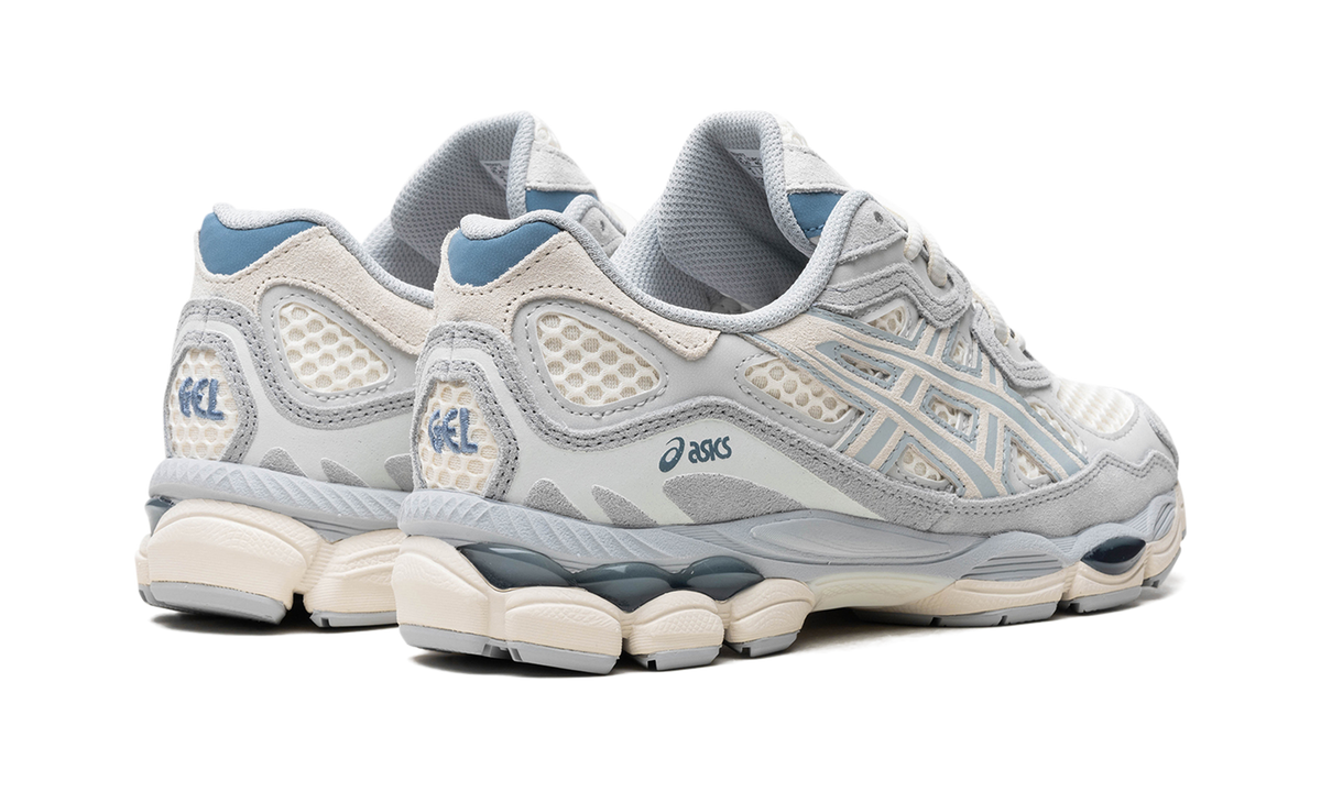 Overkicks - ASICS Gel-NYC Ivory Mid Grey (1203A372-600) - par completo