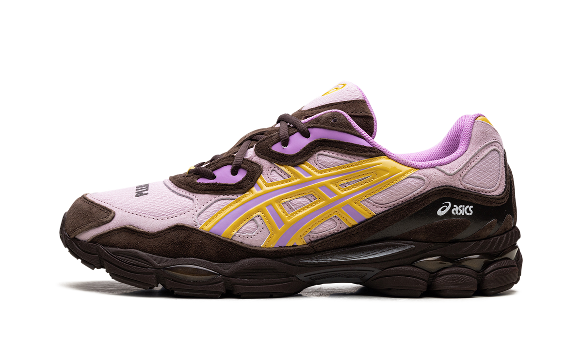 Overkicks - ASICS Gel-NYC Pleasures (1203A622-700) - vista lateral