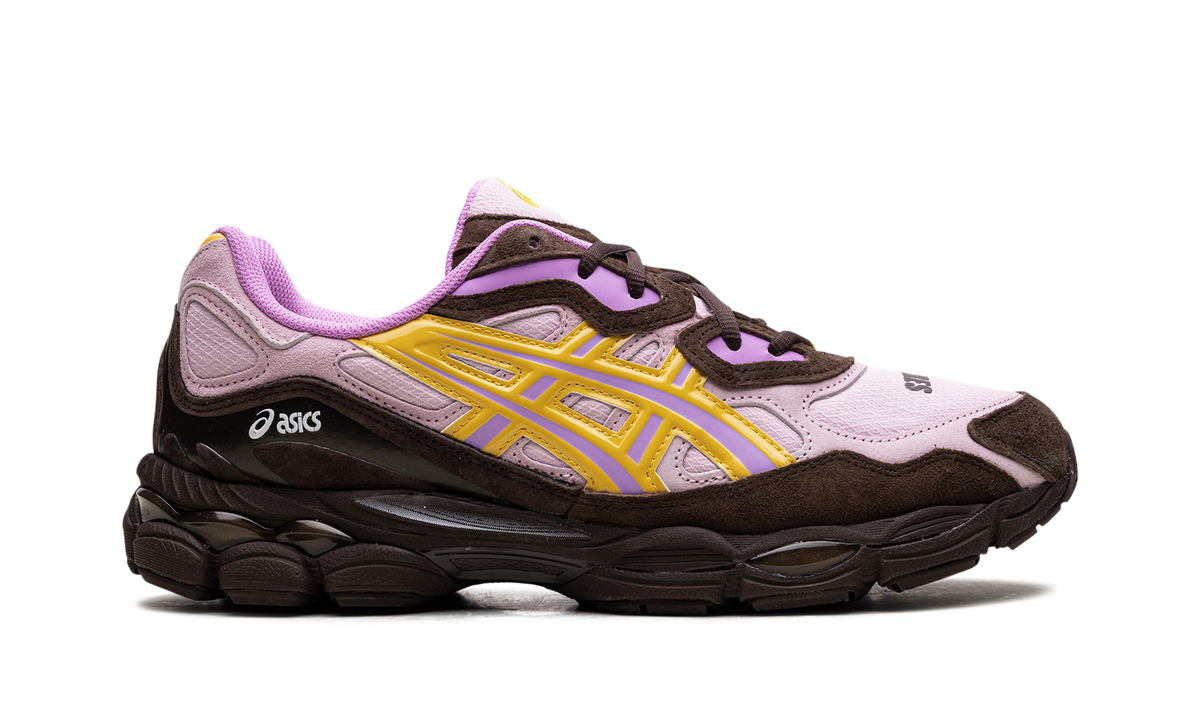 Overkicks - ASICS Gel-NYC Pleasures (1203A622-700) - detalle talon
