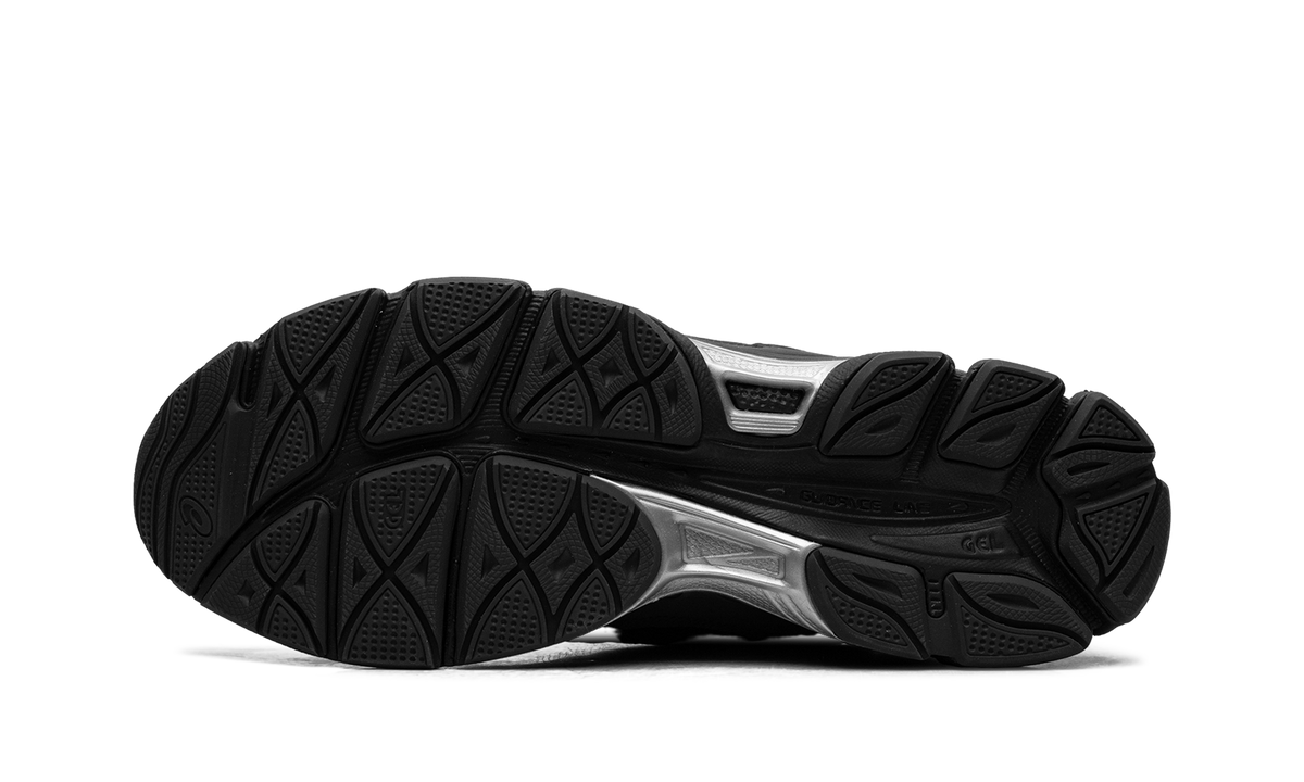 Overkicks - ASICS Gel-NYC RGD Black Graphite Grey (1203A735-001) - vista superior