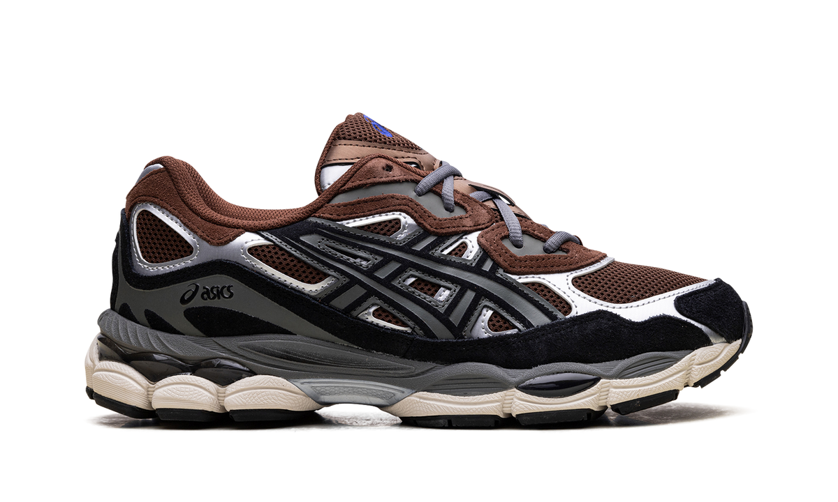 Overkicks - ASICS Gel-NYC Reddish Brown Steeple Grey (1203A383-200) - detalle talon