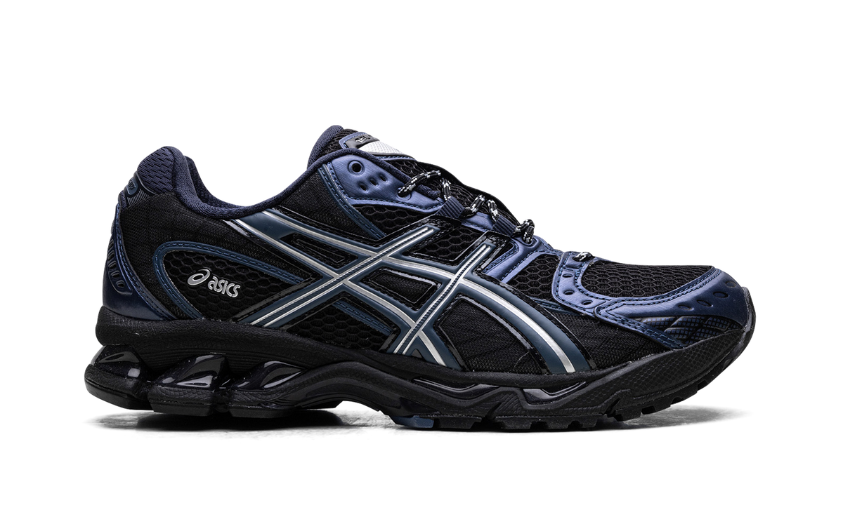 Overkicks - ASICS Gel-Nimbus 10.1 Black Grand Shark (1203A543-002) - detalle talon