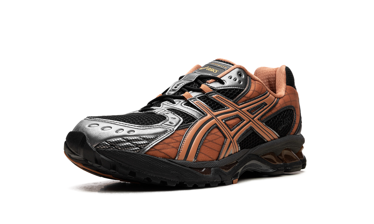 Overkicks - ASICS Gel-Nimbus 10.1 Black Rust Orange (1203A543-004) - detalle suela