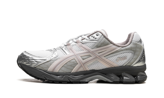 Overkicks - ASICS Gel-Nimbus 10.1 Kith White Morganite (1203A723-100) - vista lateral