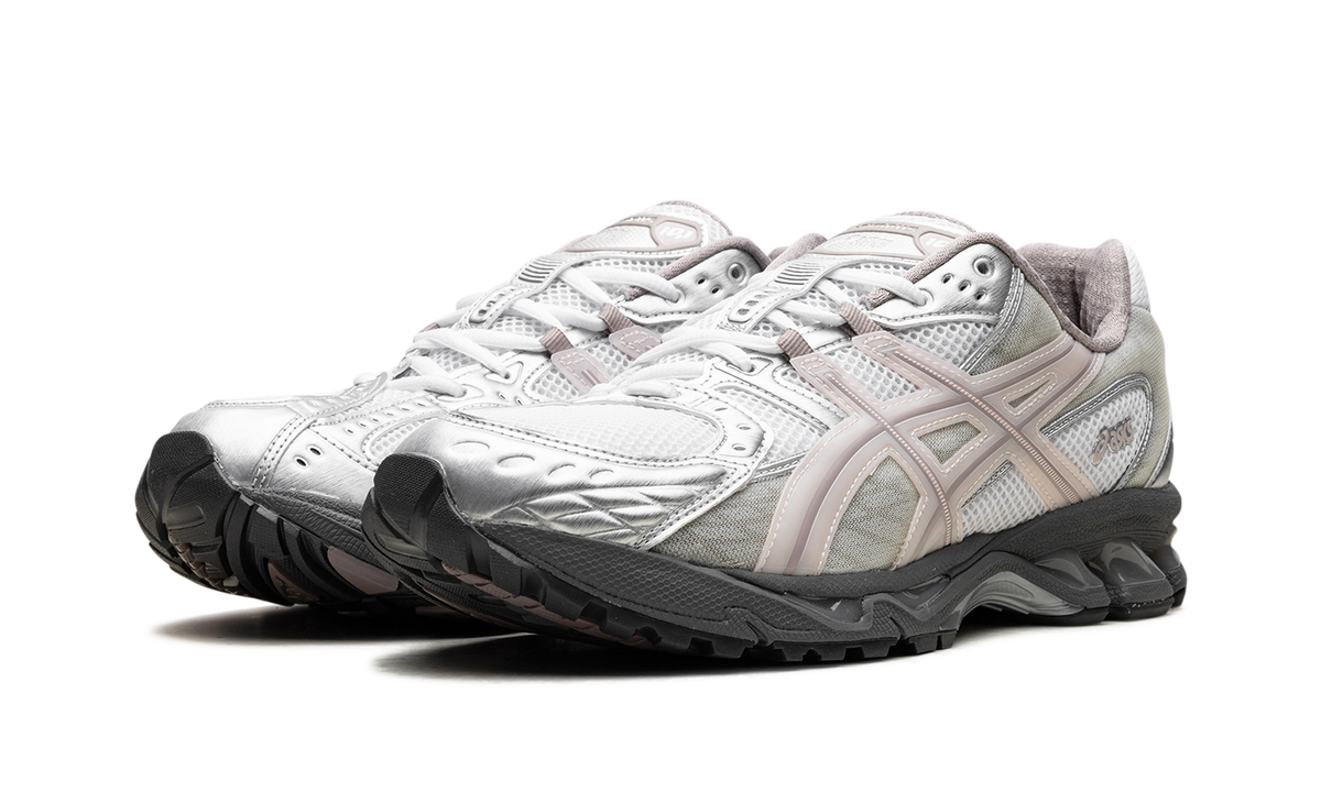 Overkicks - ASICS Gel-Nimbus 10.1 Kith White Morganite (1203A723-100) - vista trasera