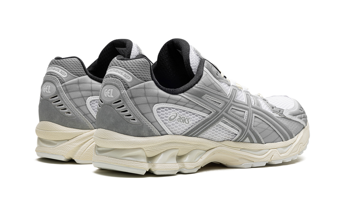 Overkicks - ASICS Gel-Nimbus 10.1 Min-Nano (1203A673-100) - par completo