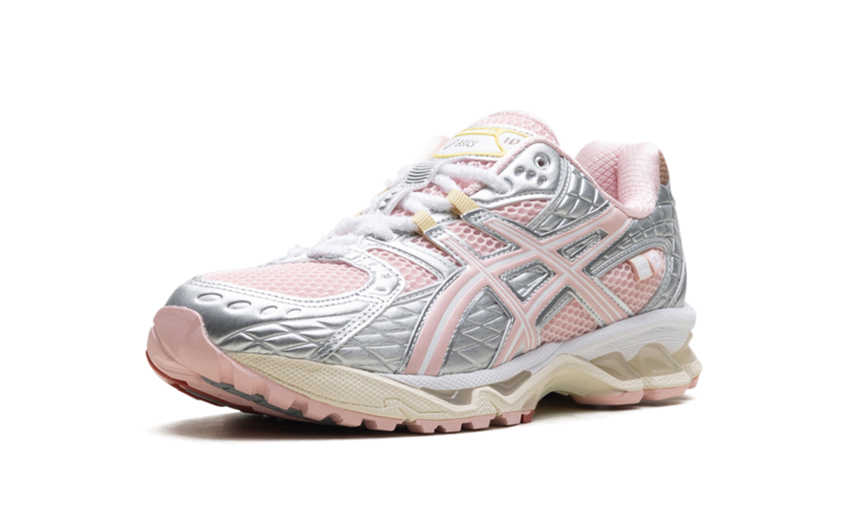 Overkicks - ASICS Gel-Nimbus 10.1 Vandy The Pink x atmos Banana Split Strawberry (1203A865-702) - detalle suela