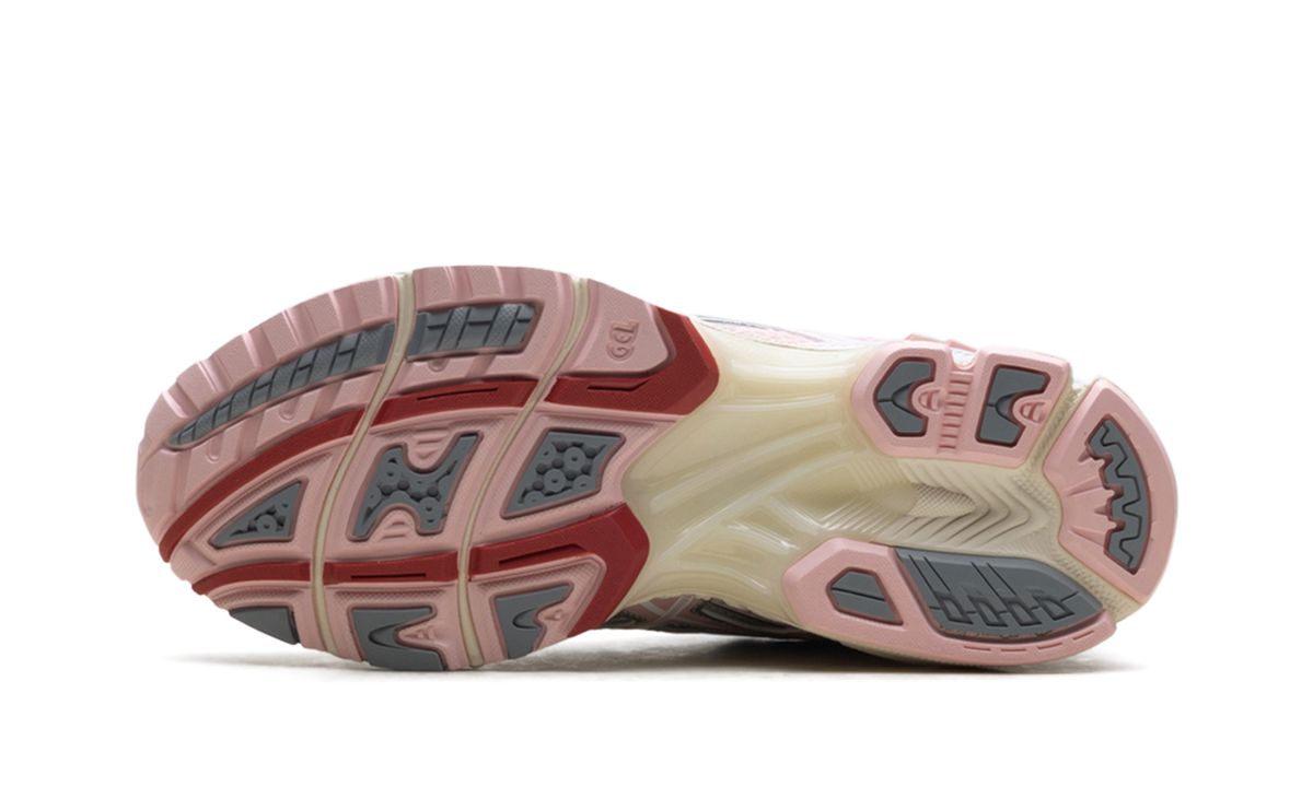 Overkicks - ASICS Gel-Nimbus 10.1 Vandy The Pink x atmos Banana Split Strawberry (1203A865-702) - vista superior