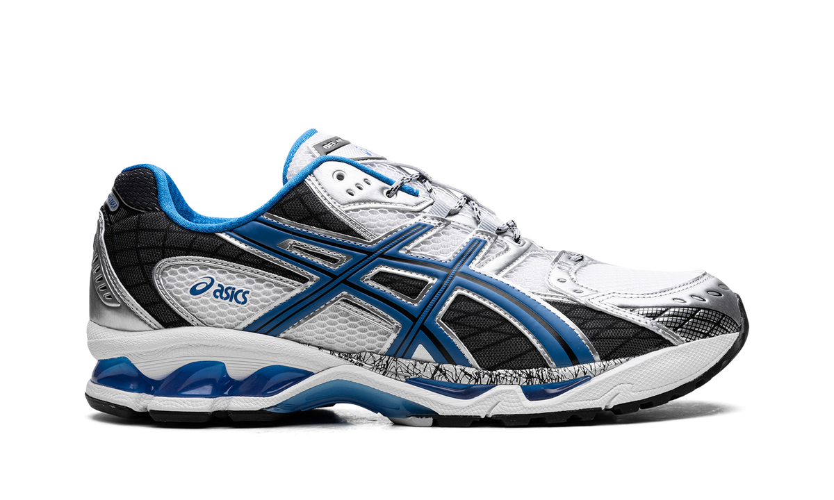 Overkicks - ASICS Gel-Nimbus 10.1 White Directoire Blue (1203A543-101) - detalle talon
