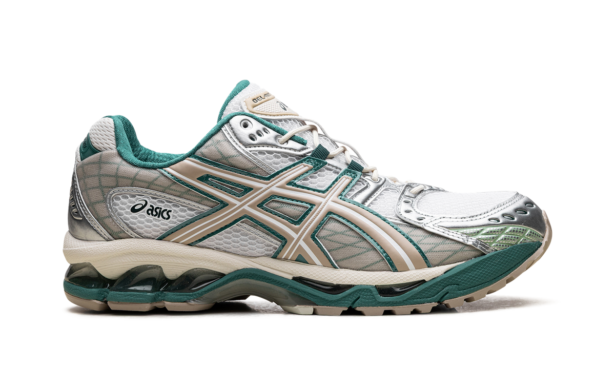 Overkicks - ASICS Gel-Nimbus 10.1 White Rainy Lake (1203A543-102) - detalle talon