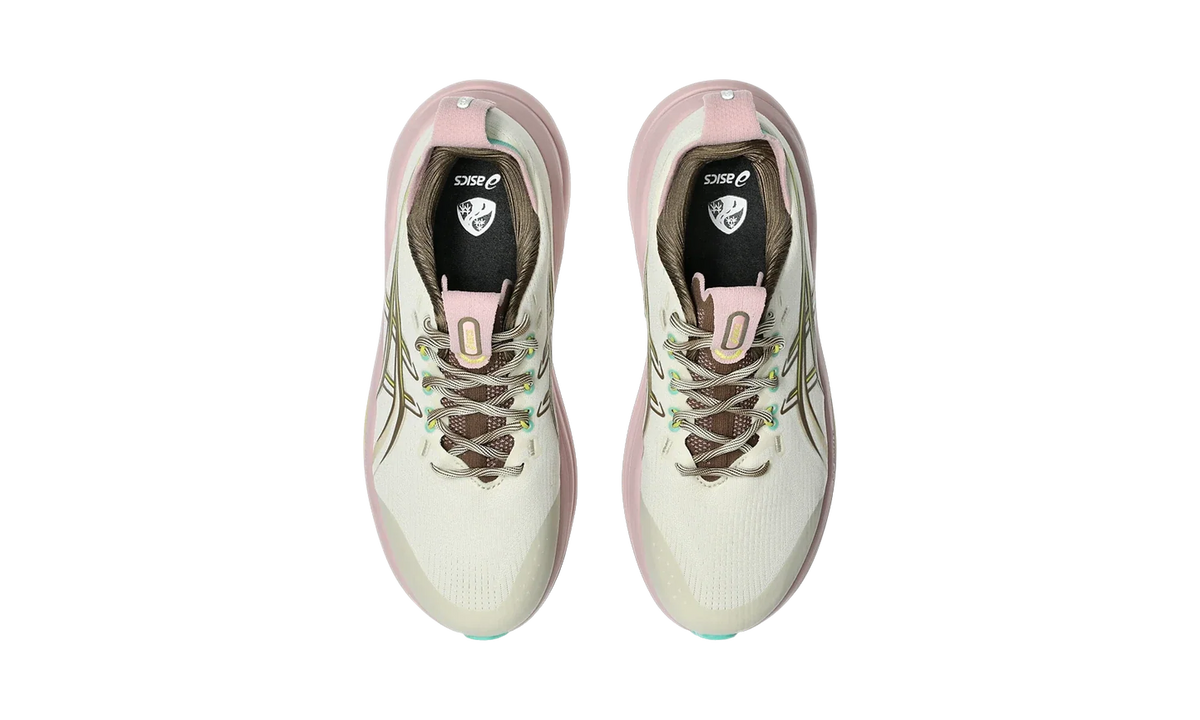 Overkicks - ASICS Gel-Nimbus 28 TR Light Dust Clay Canyon (Womens) (1012B981-020) - detalle suela