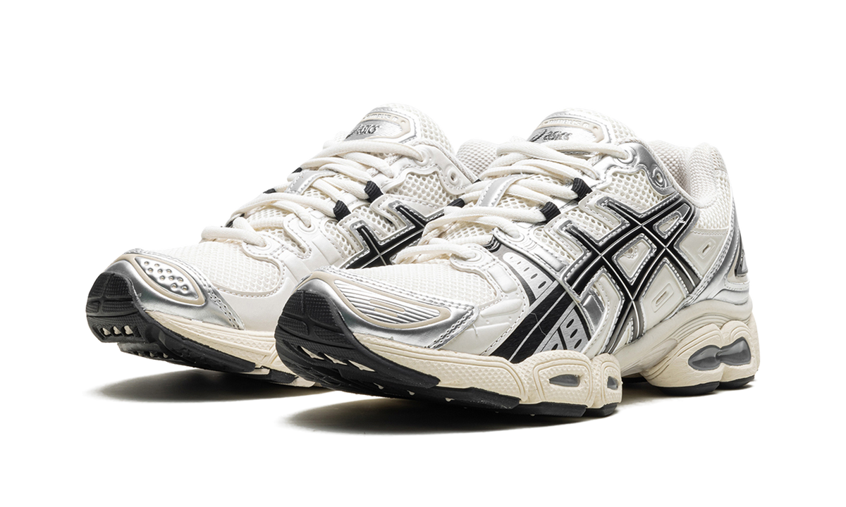 Overkicks - ASICS Gel-Nimbus 9 Cream Black (1201A424-105) - vista trasera