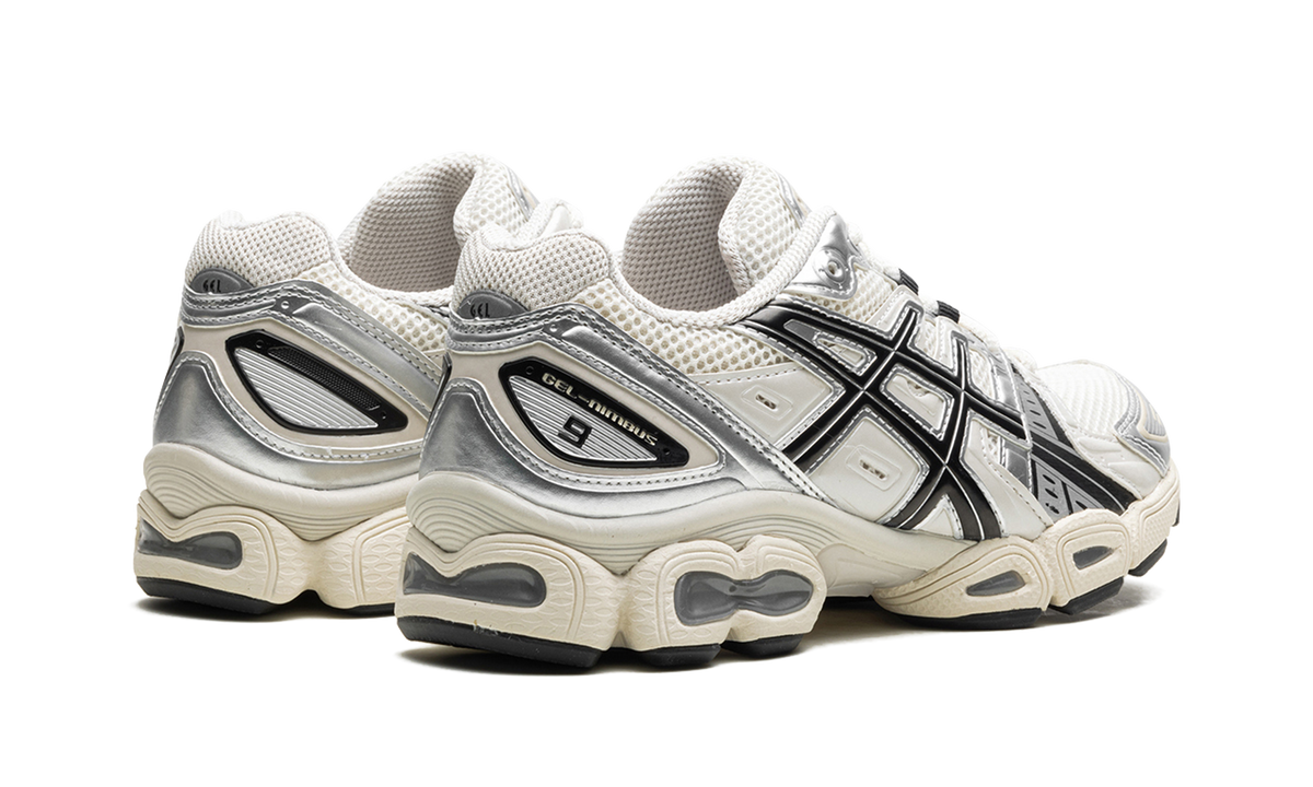Overkicks - ASICS Gel-Nimbus 9 Cream Black (1201A424-105) - par completo