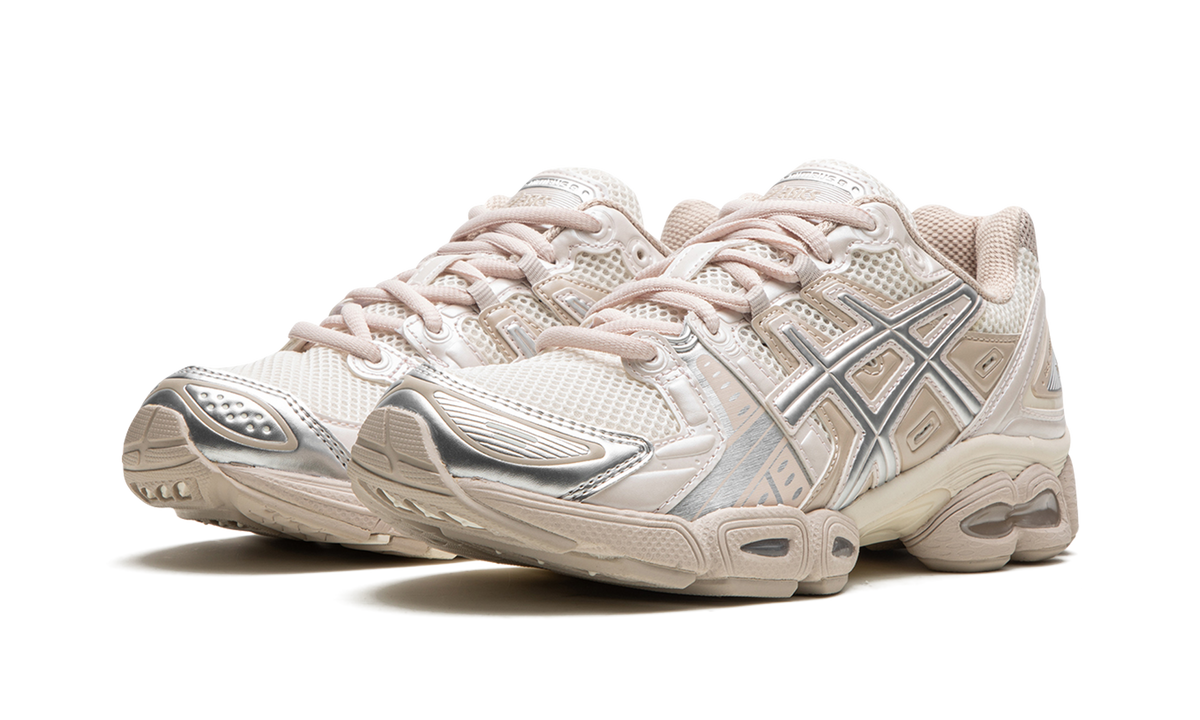 Overkicks - ASICS Gel-Nimbus 9 Cream Mineral Beige (Womens) (1202A278-107) - vista trasera