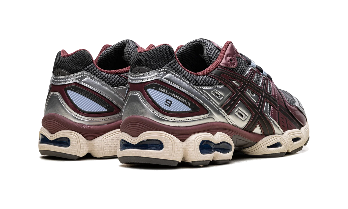 Overkicks - ASICS Gel-Nimbus 9 Truffle Grey Dark Cherry (1201A424-026) - par completo