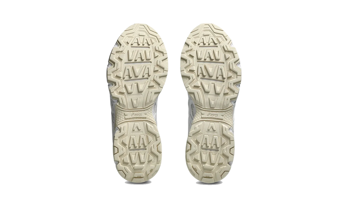 Overkicks - ASICS Gel-Nunobiki White Pure Silver White (1203A597-101) - vista superior