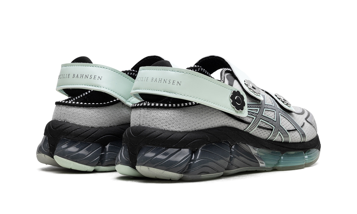 Overkicks - ASICS Gel-Quantum 360 VIII Cecilie Bahnsen Clearly Aqua (1203A638-020) - par completo