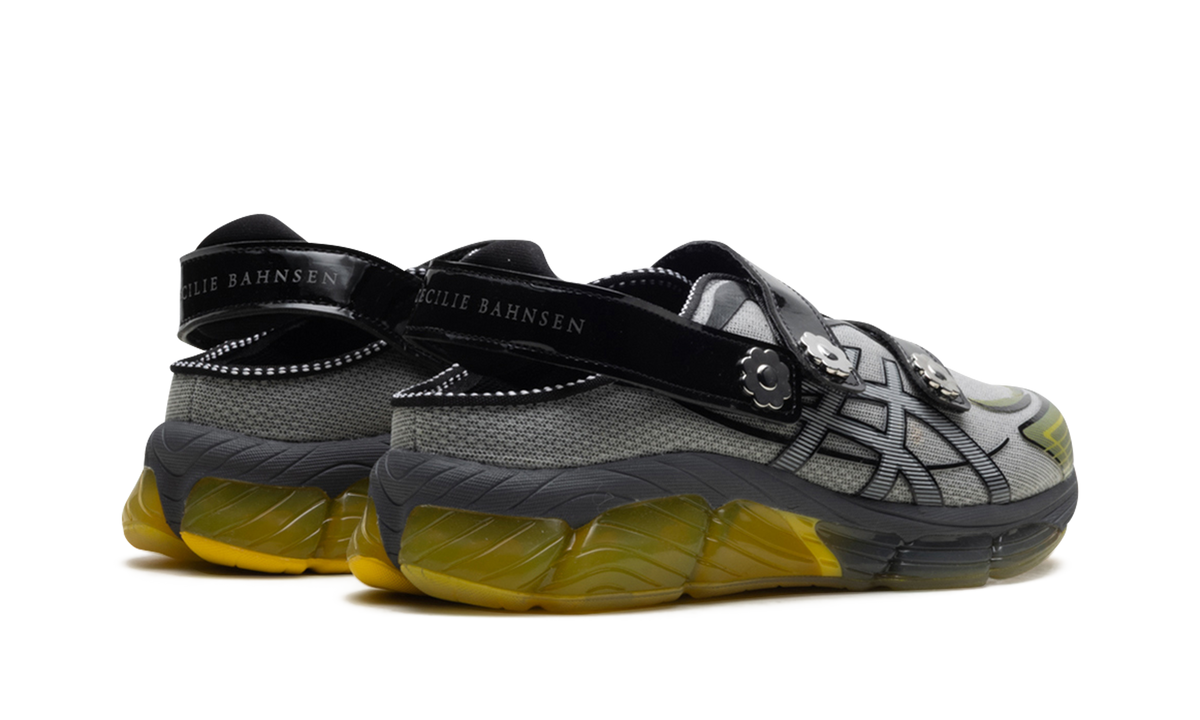 Overkicks - ASICS Gel-Quantum 360 VIII Cecilie Bahnsen Yellow (1203A638-021) - par completo
