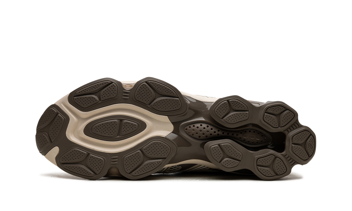 Overkicks - ASICS Gel-Quantum Kinetic Birch Dark Taupe (1203A270-201) - vista superior