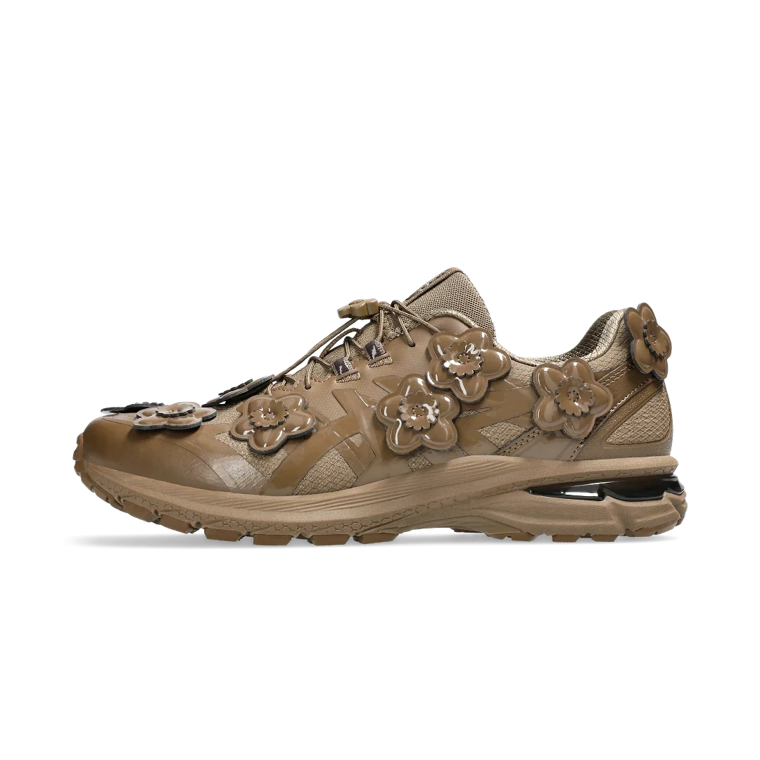 Overkicks - ASICS Gel-Terrain Cecilie Bahnsen Sepia (1203A526-200) - vista lateral