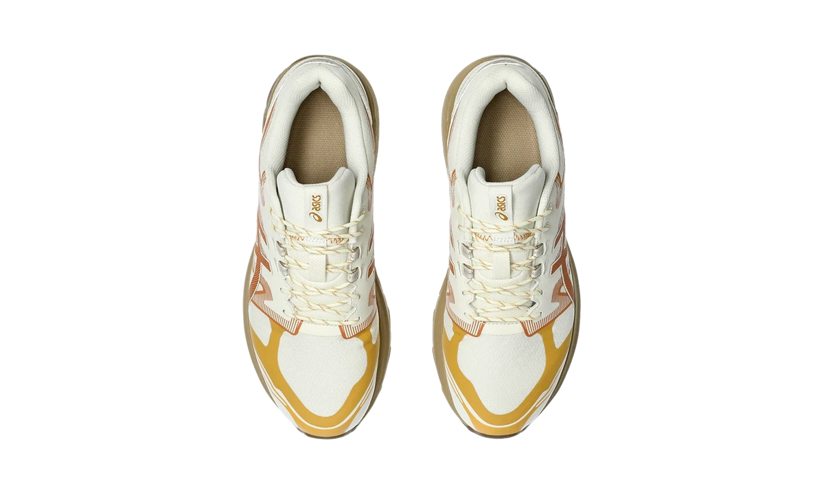 Overkicks - ASICS Gel-Terrain Pale Oak Rust Orange (1203A342-201) - detalle suela