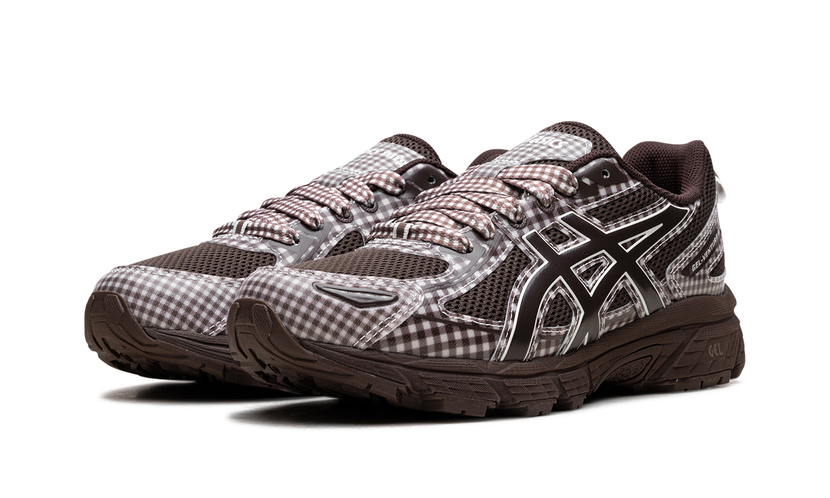 Overkicks - ASICS Gel-Venture 6 Story mfg. Reddish Brown Gingham (1203A712-200) - vista trasera