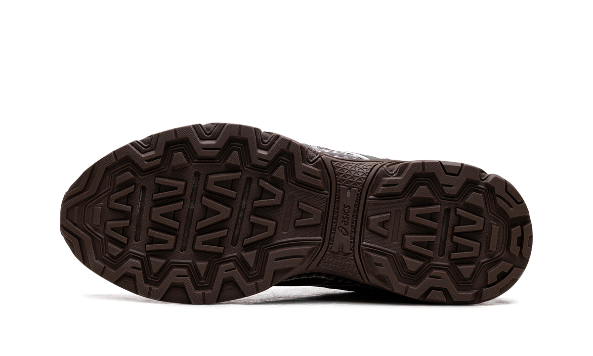 Overkicks - ASICS Gel-Venture 6 Story mfg. Reddish Brown Gingham (1203A712-200) - vista superior