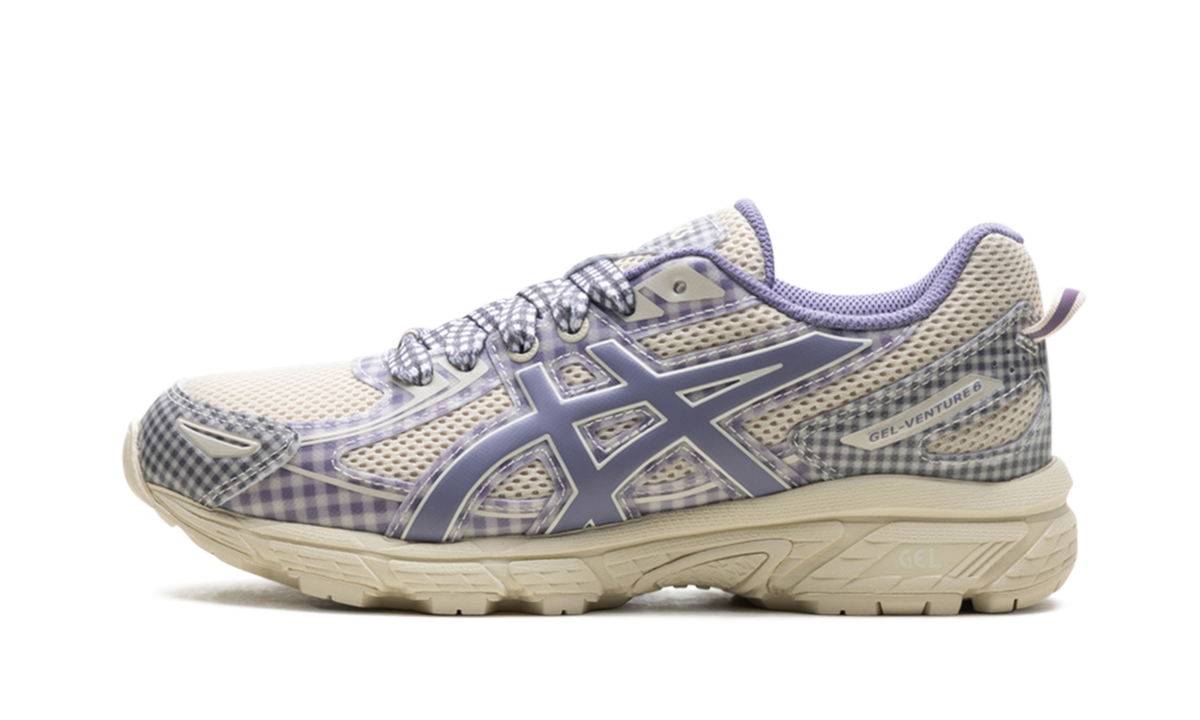 Overkicks - ASICS Gel-Venture 6 Story mfg. Vanilla Violet Quartz Gingham (1203A712-250) - vista lateral