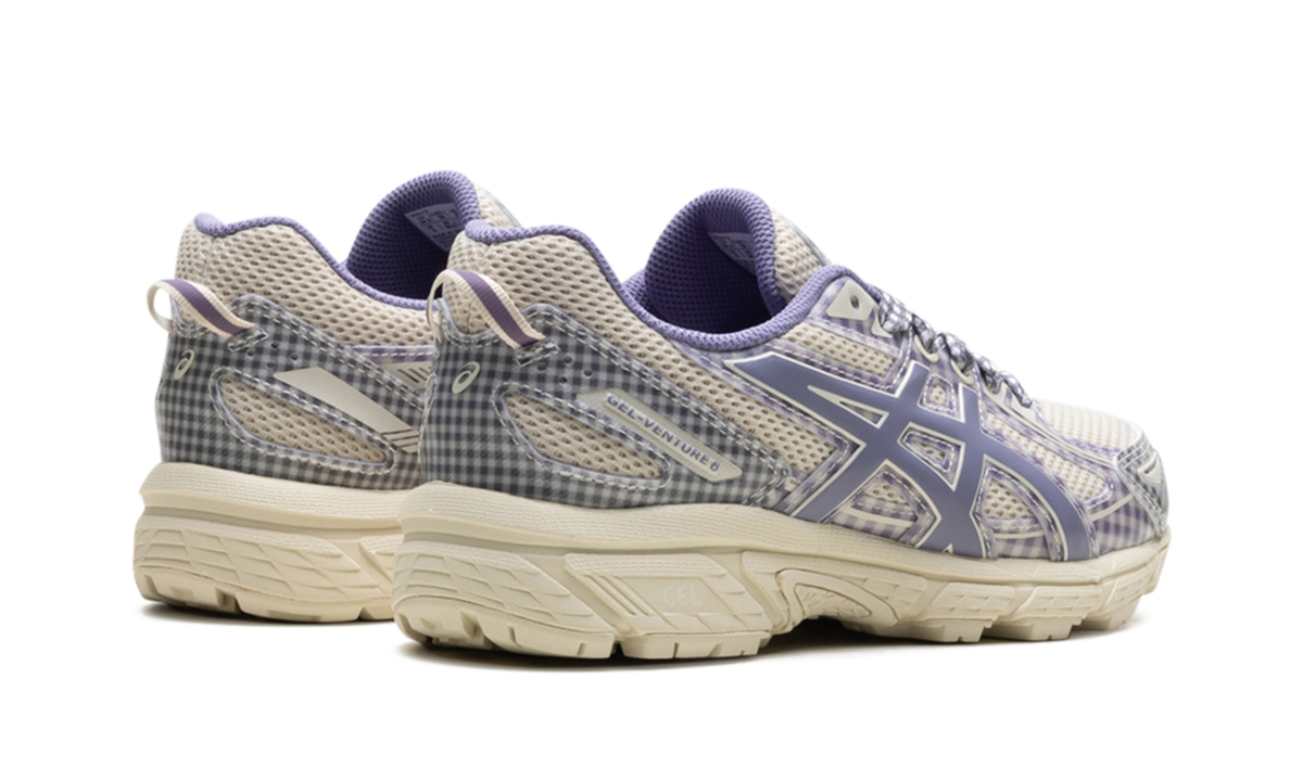 Overkicks - ASICS Gel-Venture 6 Story mfg. Vanilla Violet Quartz Gingham (1203A712-250) - par completo