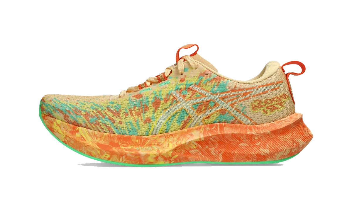 Overkicks - ASICS Noosa Tri 16 Light Orange Lemon Spark (Womens) (1012B675-801) - vista lateral