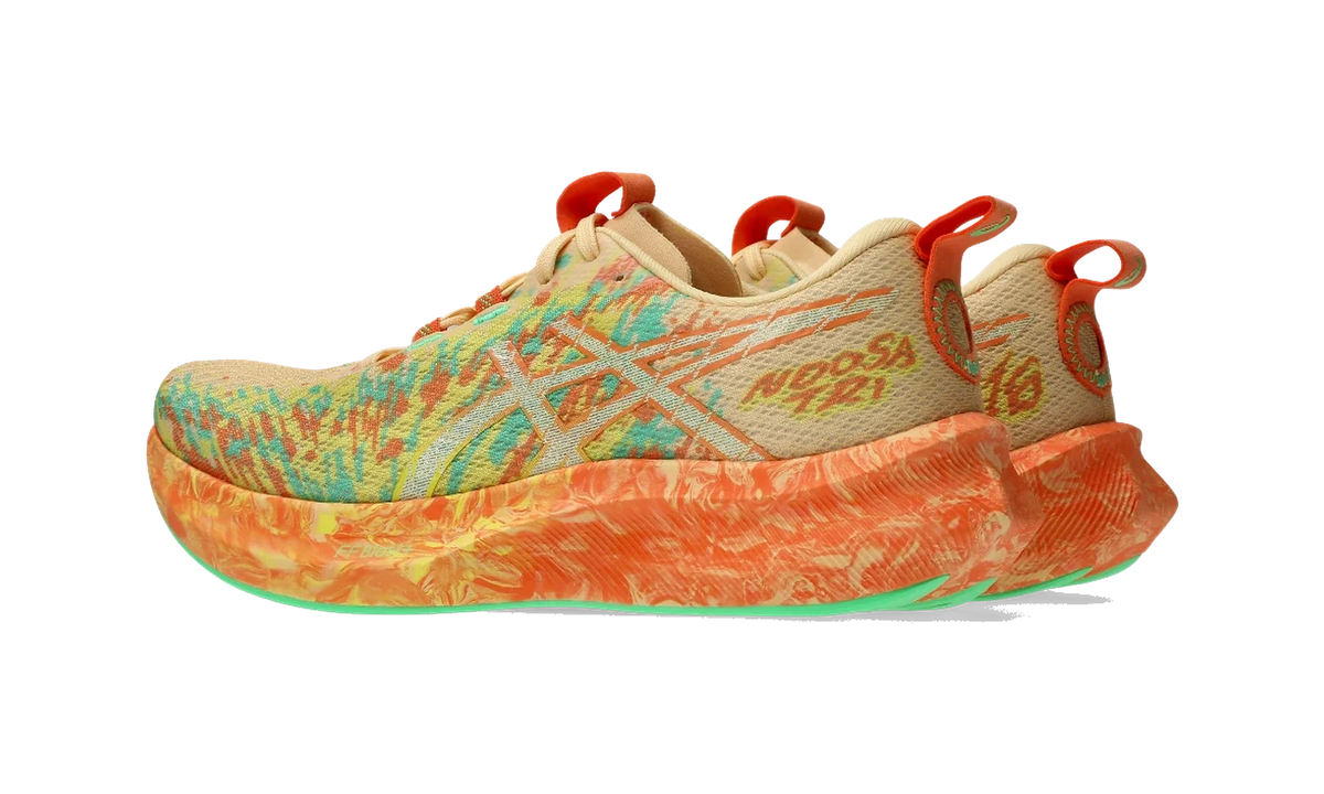 Overkicks - ASICS Noosa Tri 16 Light Orange Lemon Spark (Womens) (1012B675-801) - par completo