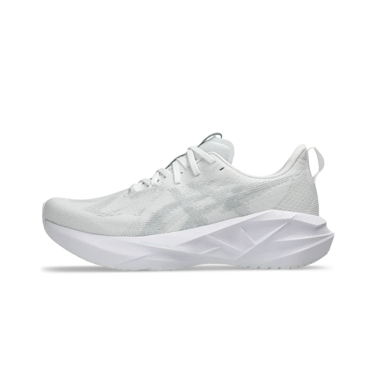 Overkicks - ASICS Novablast 5 White Piedmont Grey (1011B974-100) - vista lateral