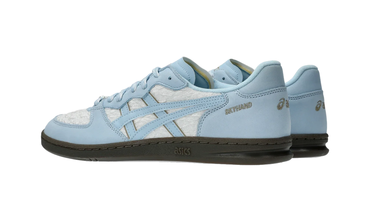 Overkicks - ASICS Skyhand OG White Faded Denim (1203A880-100) - par completo