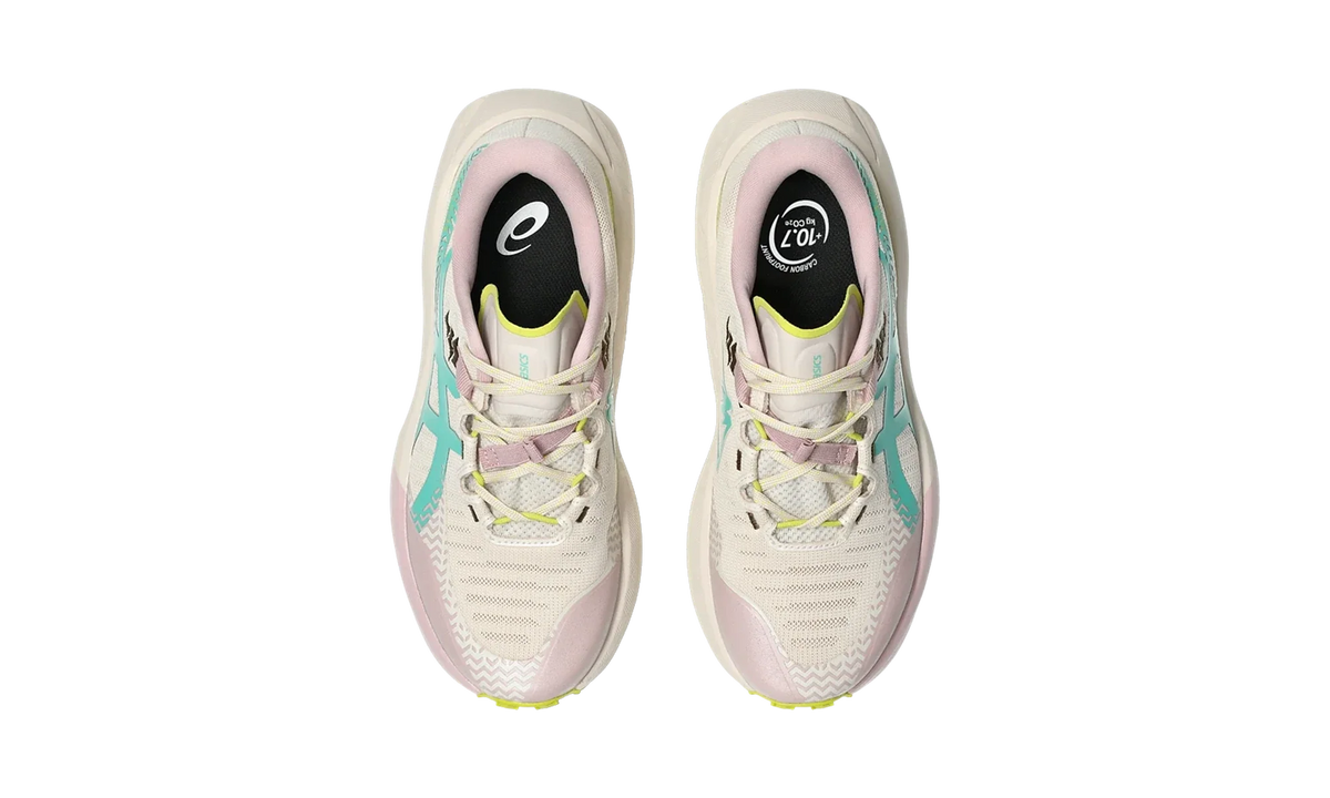 Overkicks - ASICS Trabuco Max 5 Mineral Beige Aurora Green (Womens) (1012B937-250) - detalle suela