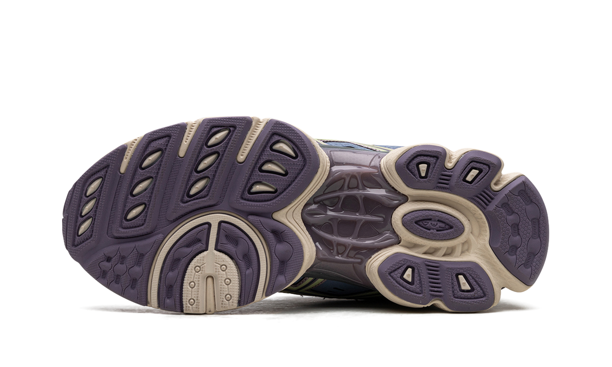 Overkicks - ASICS UB3-S Gel-Nimbus 9 Kiko Kostadinov Stonewash (Womens) (1202A277-400) - vista superior