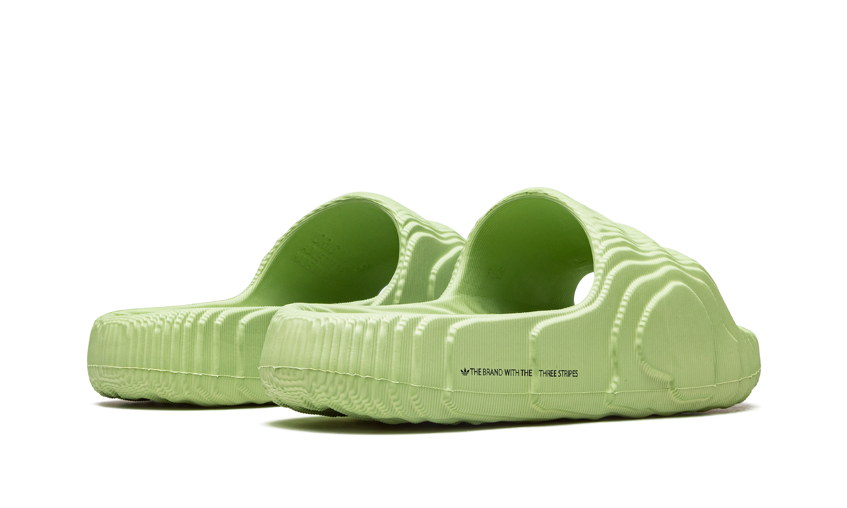 Overkicks - Adidas Adilette 22 Slides Magic Lime (GX6946) - par completo