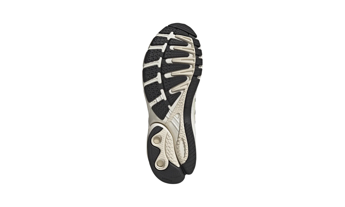 Overkicks - Adidas Adistar Control 5 White Black Alumina (KI6152) - detalle suela
