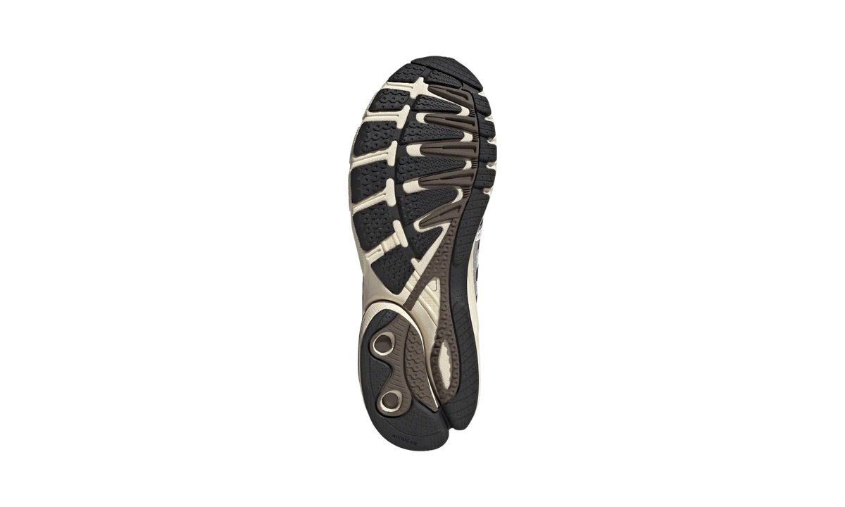 Overkicks - Adidas Adistar Control 5 White Black Brown (KI6153) - detalle suela