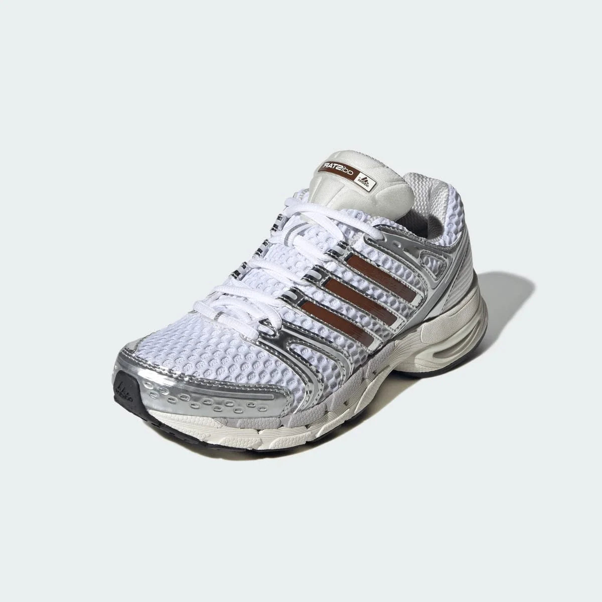 Overkicks - Adidas Adistar Control 5 White Preloved Brown (Womens) (KI4179) - vista trasera