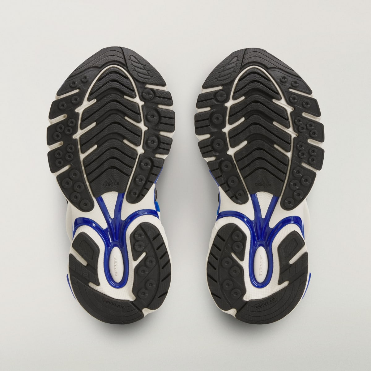 Overkicks - Adidas Adistar Jellyfish Pharrell Williams Royal Blue (JP9263) - par completo